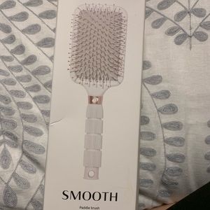 T3 Paddle Brush